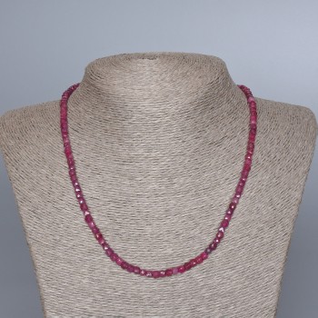 Collar de rubí natural facetado en cubos, diámetro 4 mm ±, longitud 45 cm ±, con cierre