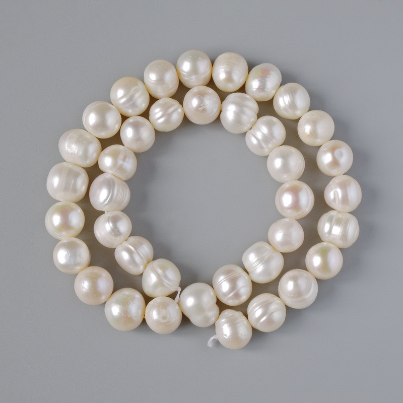 Cuentas de perlas de río en relieve, diámetro 9,5×8,5 mm ±, longitud 35 cm ±, en hilo