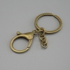 Precio por paquete /10 piezas. Base para llavero con dos enganches: mosquetón 33×24 mm y anilla, diámetro 3 cm, longitud 7 cm