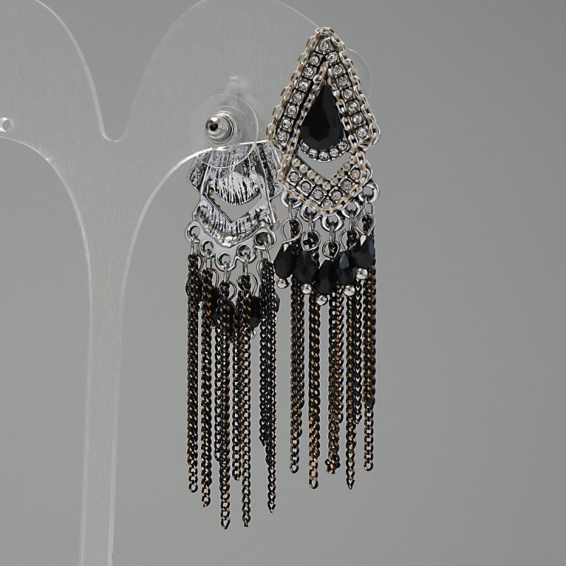Pendientes en estilo oriental con cristales negros, longitud 70 mm