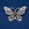 ¡Rebaja! Broche mariposa de metal plateado, con strass gris, blanco y rojo 50×70 mm +
