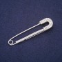 Broche-alfiler con strass blancos, 72×18 mm, metal plateado