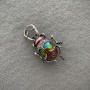 Broche «Escarabajo» con esmalte y cristales blancos